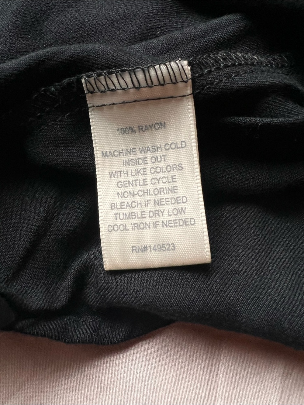 Alexander Jordan Women’s Black Short Sleeve V - Neck Tee Shirt Size L - Picture 9 of 14